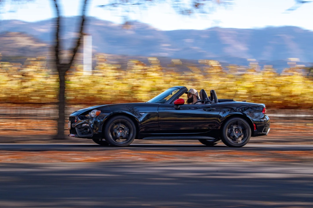2019 Fiat 124 Spider - Image 28 of 31