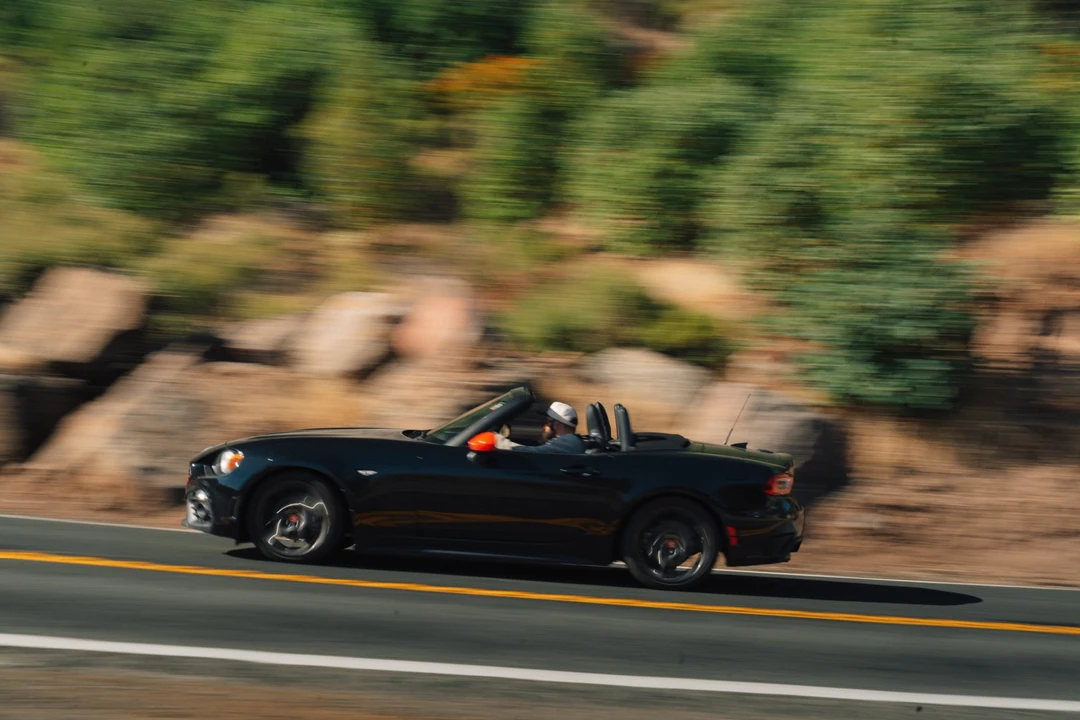 2019 Fiat 124 Spider - Image 26 of 31
