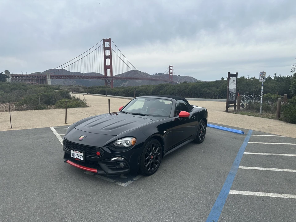 2019 Fiat 124 Spider - Image 16 of 31