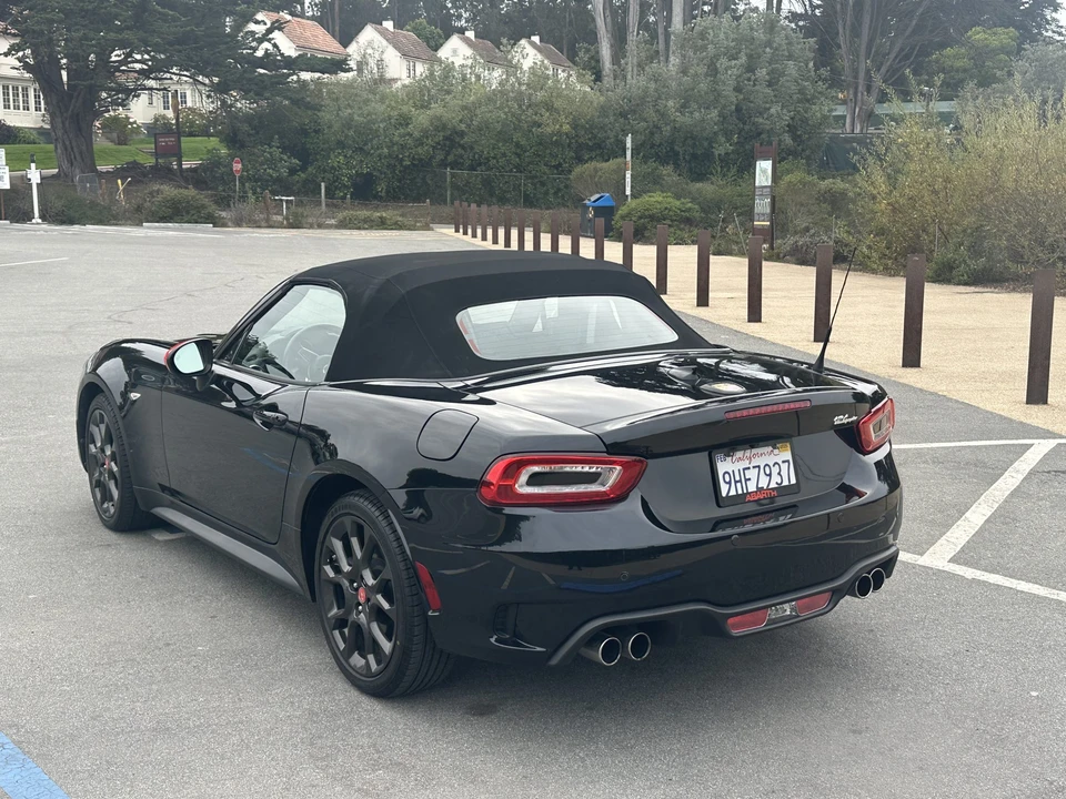 2019 Fiat 124 Spider - Image 21 of 31