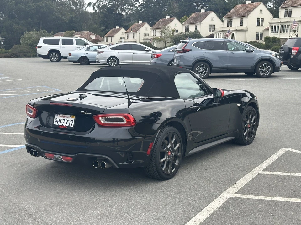 2019 Fiat 124 Spider - Image 19 of 31