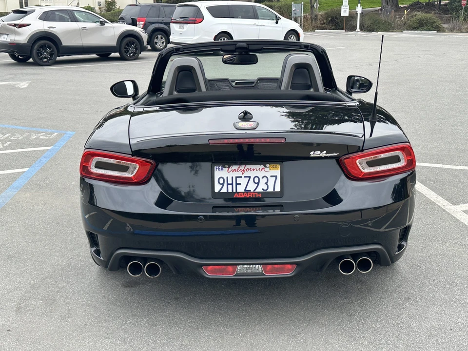2019 Fiat 124 Spider - Image 11 of 31