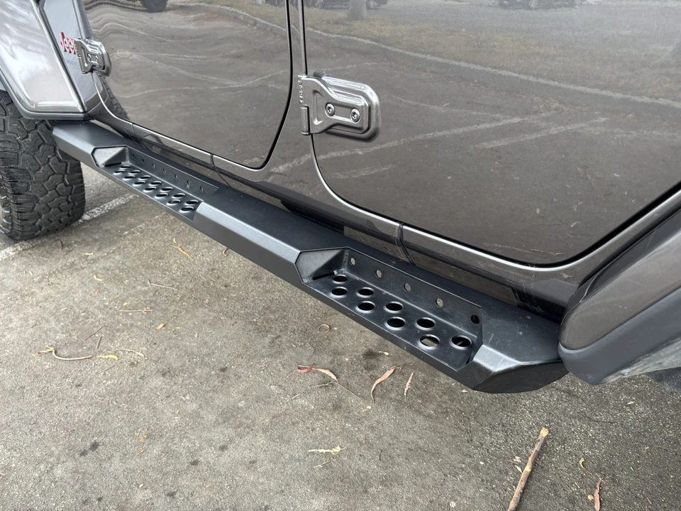 2019 Jeep JL Wrangler - Image 17 of 31