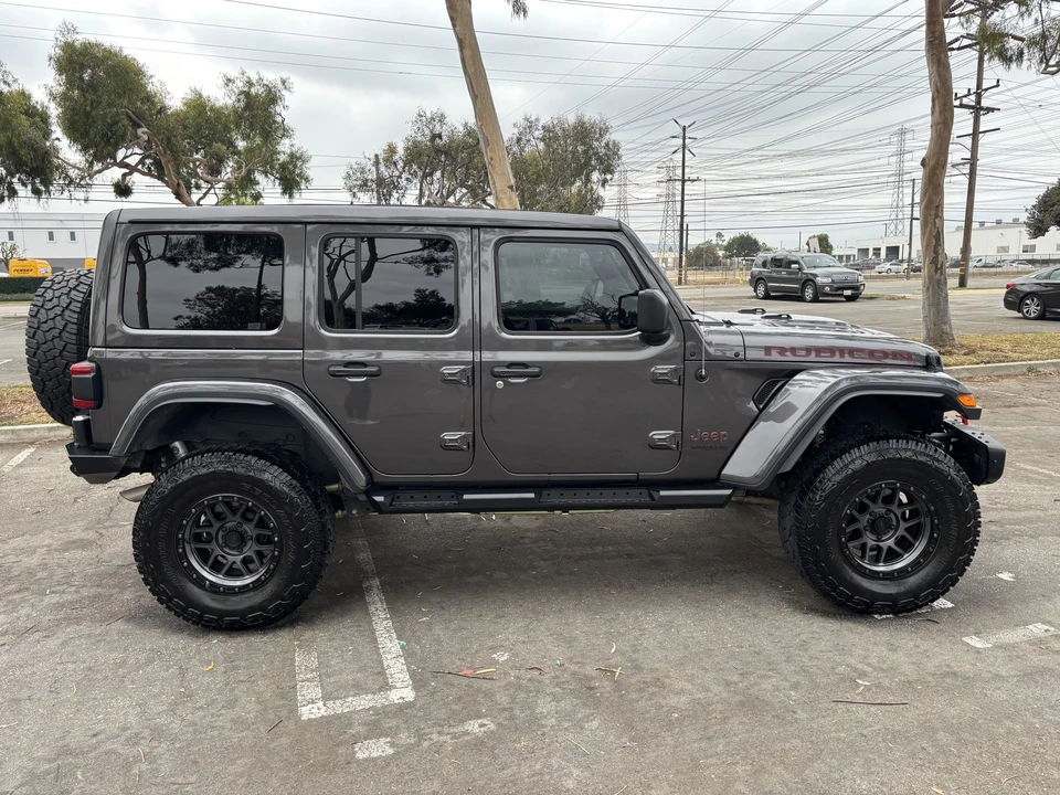 2019 Jeep JL Wrangler - Image 8 of 31