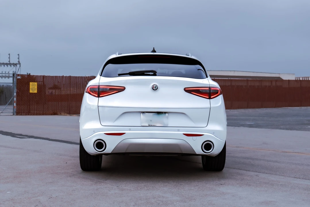 2021 Alfa Romeo Stelvio - Image 12 of 31