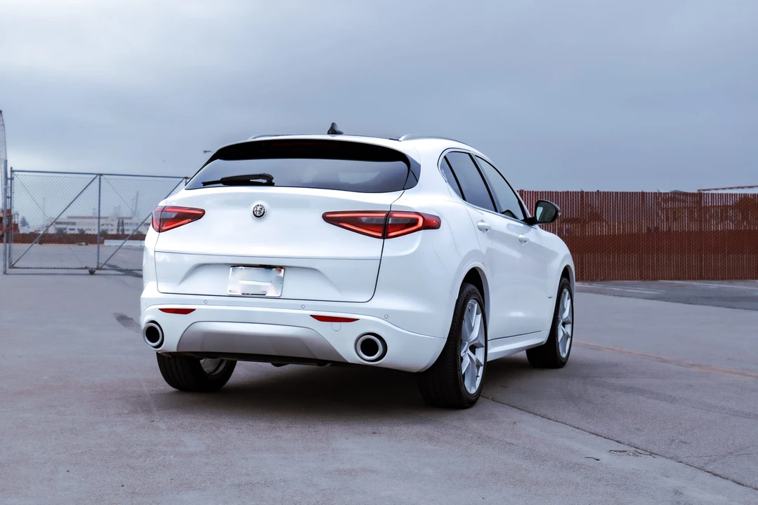 2021 Alfa Romeo Stelvio - Image 13 of 31