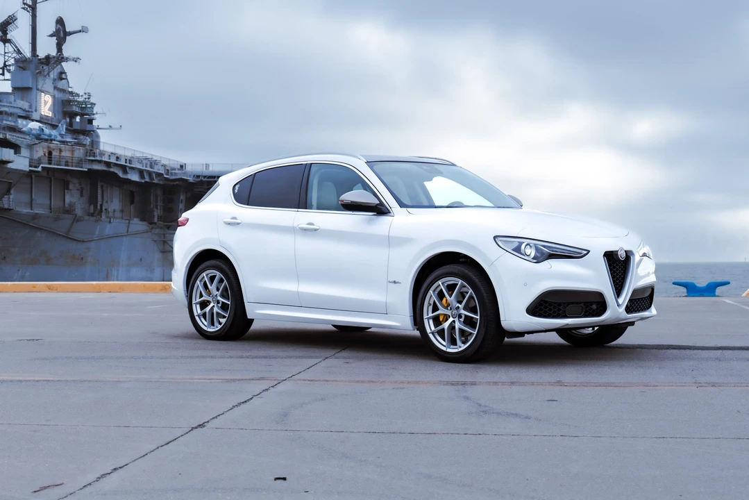 2021 Alfa Romeo Stelvio - Image 18 of 31