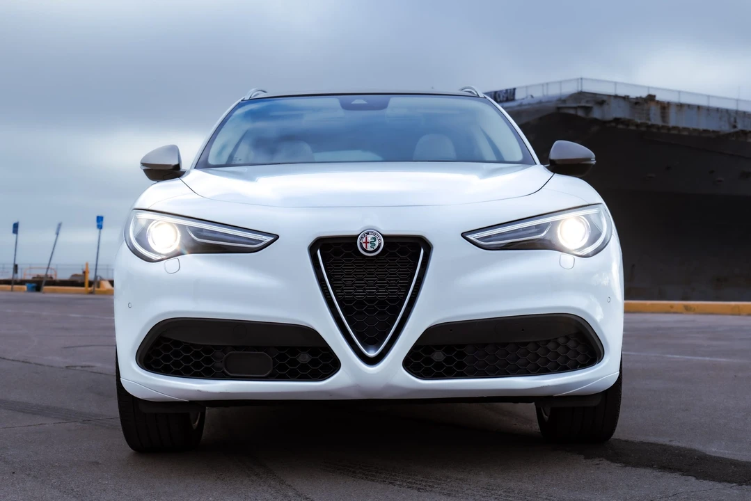 2021 Alfa Romeo Stelvio - Image 29 of 31