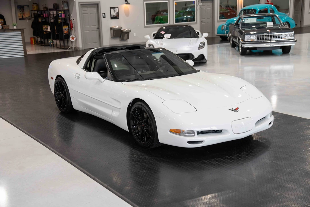 2000 Chevrolet Corvette C5 - Image 2 of 31