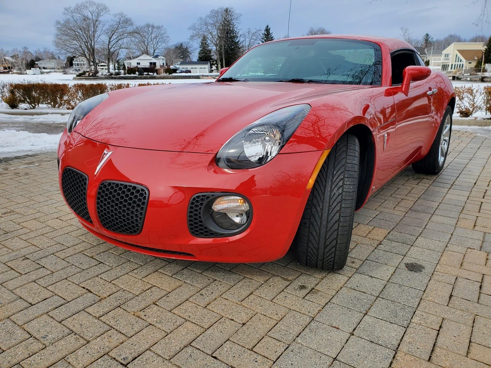 2009 Pontiac Solstice GXP - Image 2 of 31