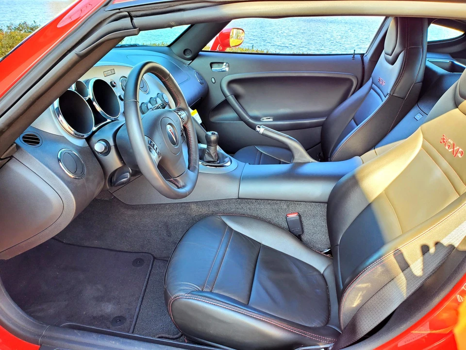 2009 Pontiac Solstice GXP - Image 16 of 31