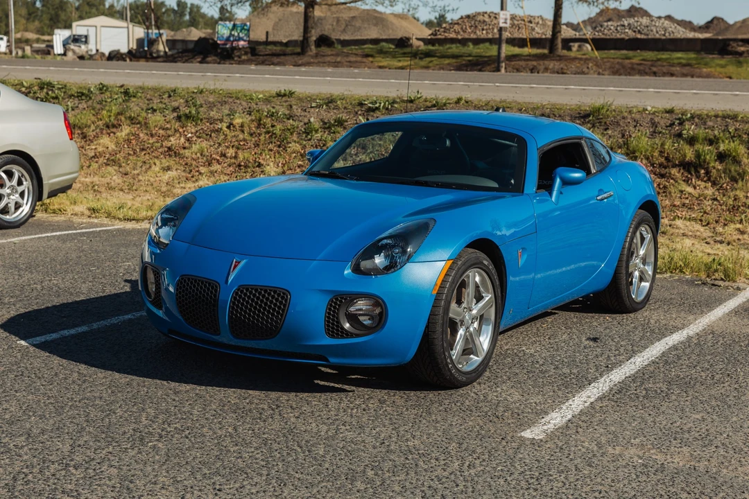 2009 Pontiac Solstice GXP - Image 2 of 31