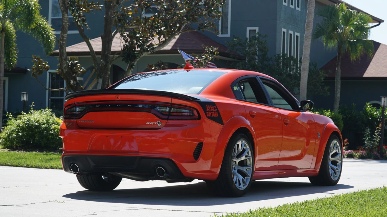 2023 Dodge Charger SRT Hellcat 7th Gen - Image 25 of 31