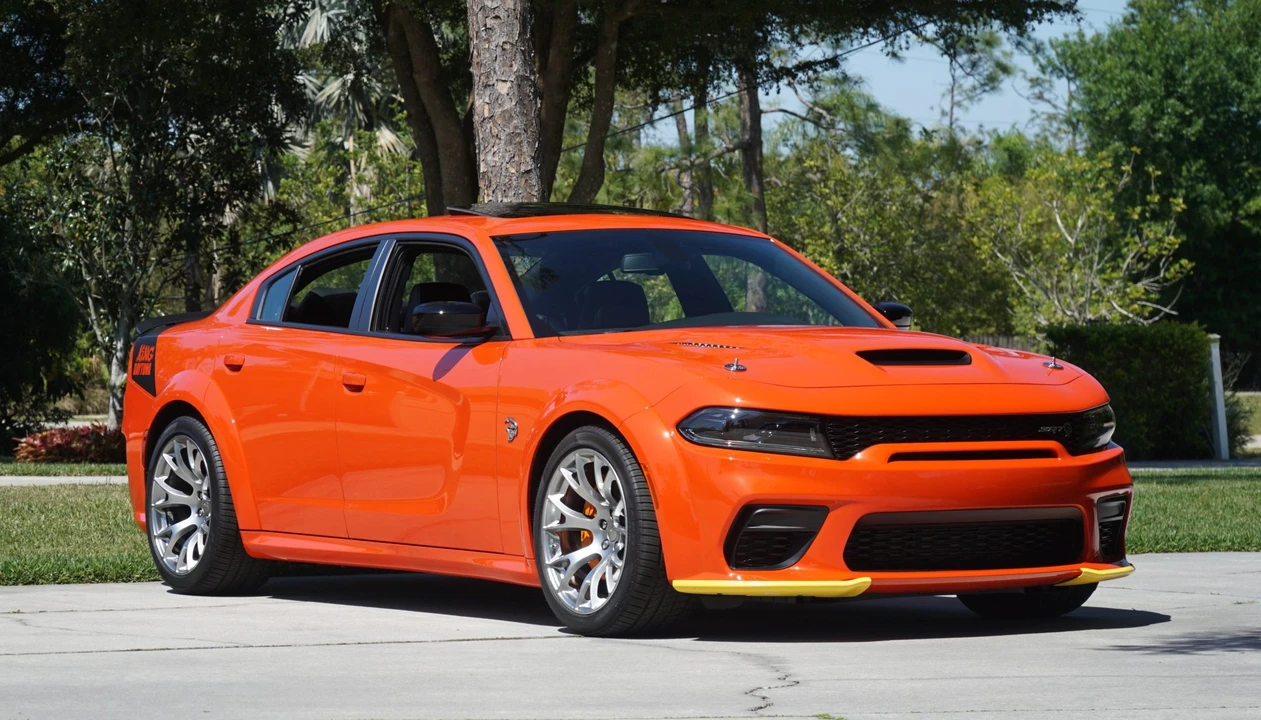 2023 Dodge Charger SRT Hellcat 7th Gen - Image 16 of 31
