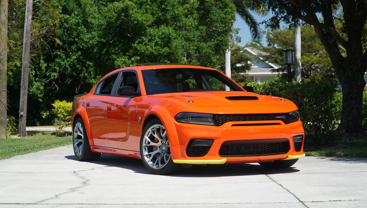 2023 Dodge Charger SRT Hellcat 7th Gen - Image 15 of 31