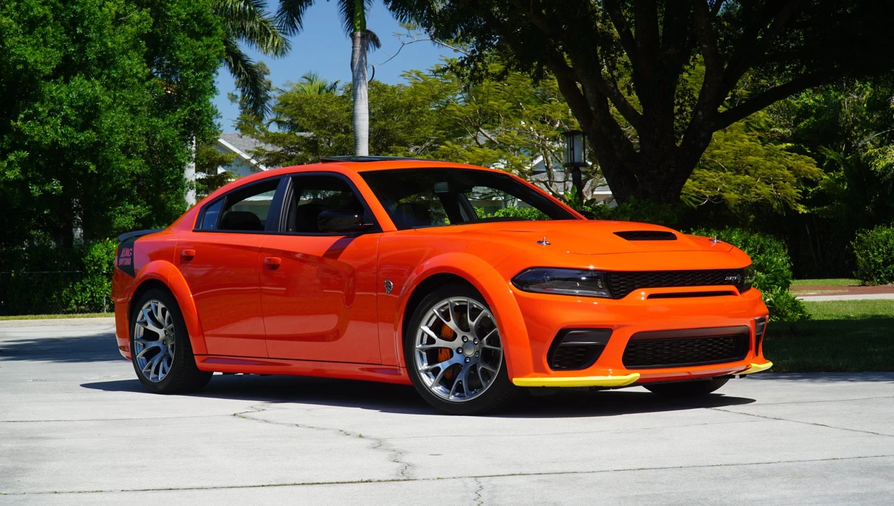 2023 Dodge Charger SRT Hellcat 7th Gen - Image 17 of 31