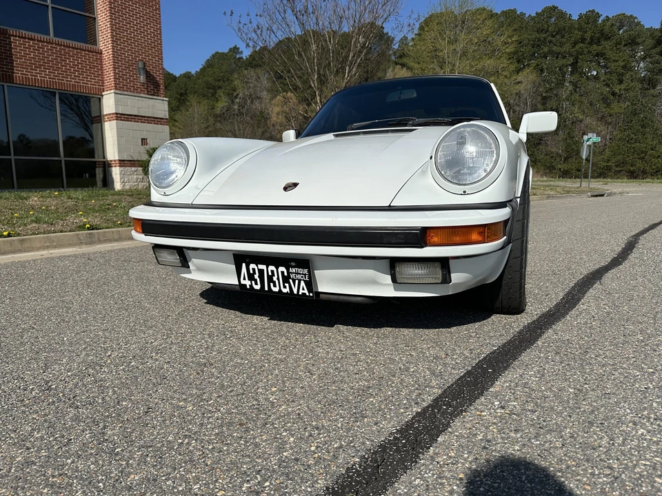 1989 Porsche 911 Carrera 3.2 - Image 2 of 31