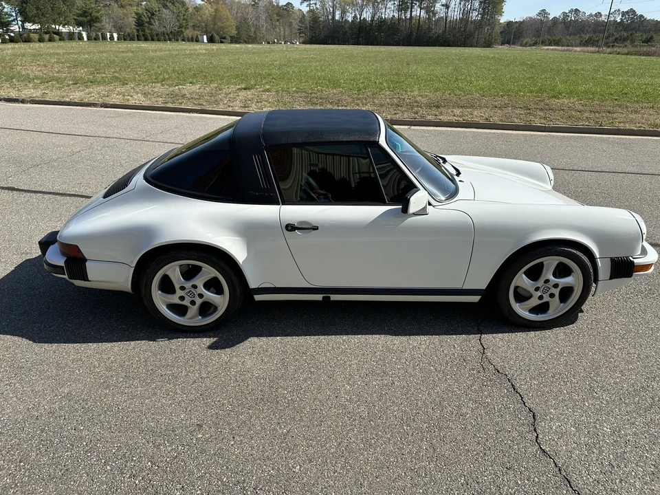 1989 Porsche 911 Carrera 3.2 - Image 11 of 31