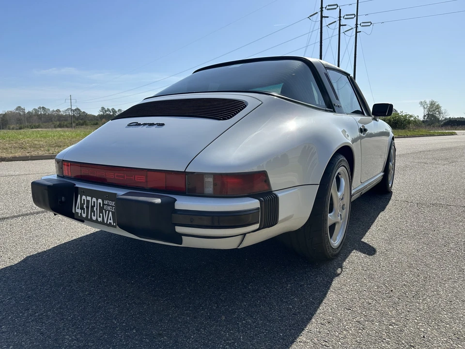 1989 Porsche 911 Carrera 3.2 - Image 10 of 31