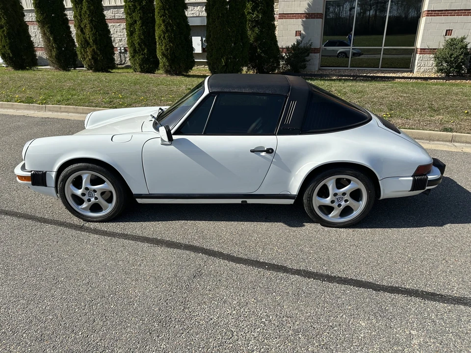 1989 Porsche 911 Carrera 3.2 - Image 4 of 31