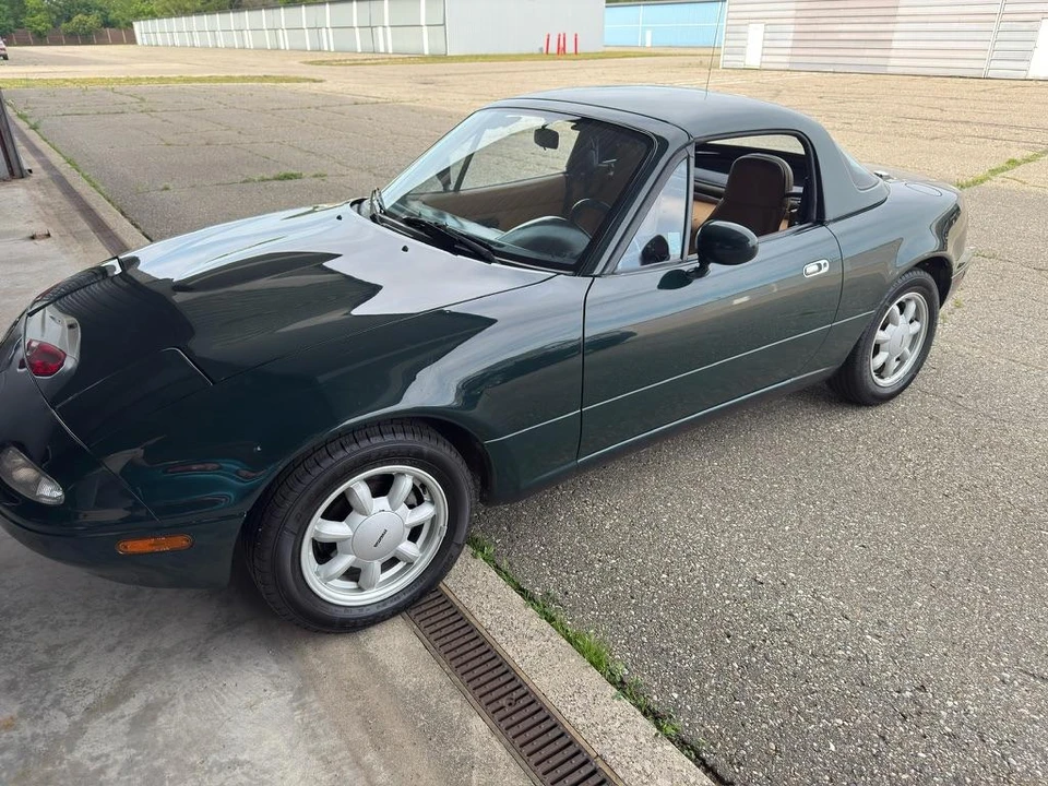 1991 Mazda NA MX-5 Miata - Image 2 of 31
