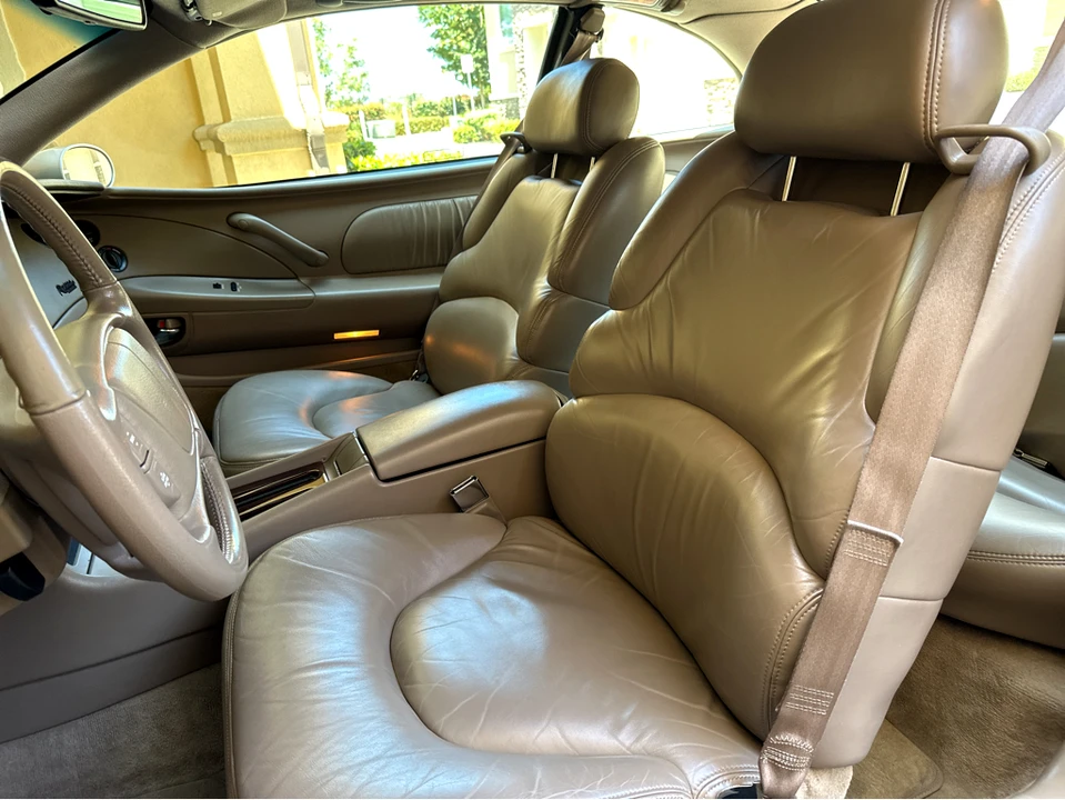 1996 Buick Riviera 8th Gen - Image 15 of 31