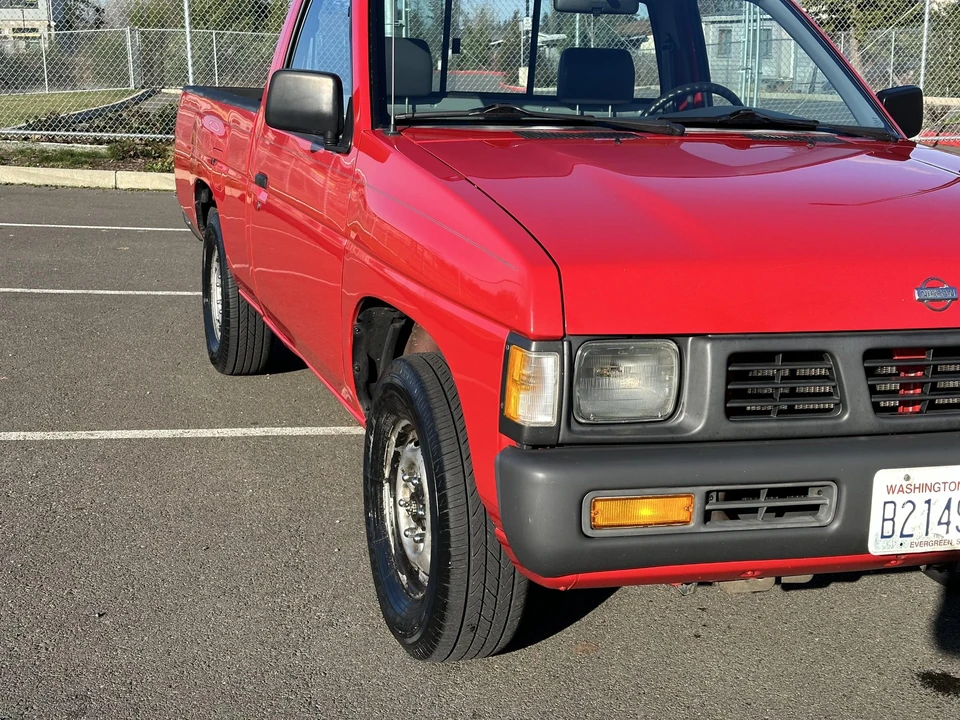 1996 Nissan - Image 14 of 31