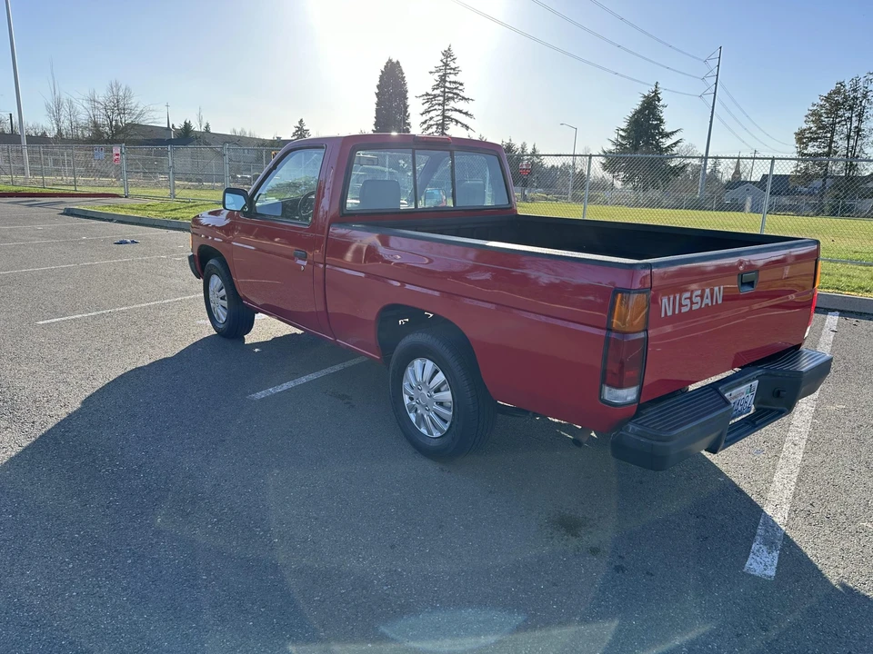 1996 Nissan - Image 6 of 31