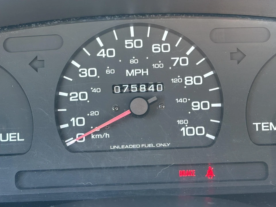 1996 Nissan - Image 24 of 31