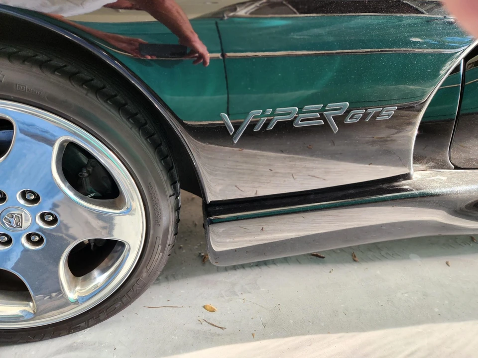 1999 Dodge Viper GTS 2nd Gen - Image 19 of 31