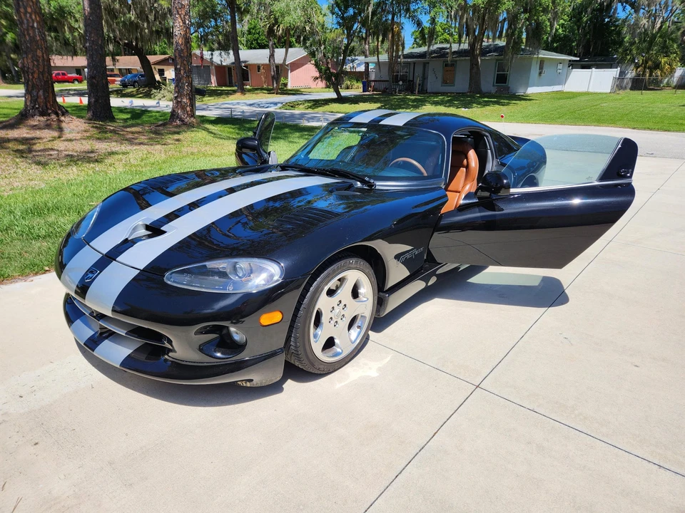1999 Dodge Viper GTS 2nd Gen - Image 9 of 31