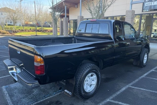 1999 Toyota Tacoma 1st Gen - Image 2 of 8