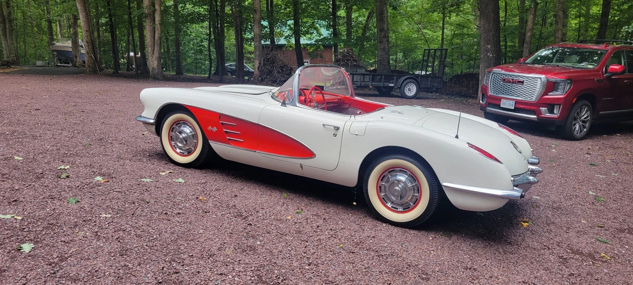 1960 Chevrolet Corvette C1 - Image 10 of 31