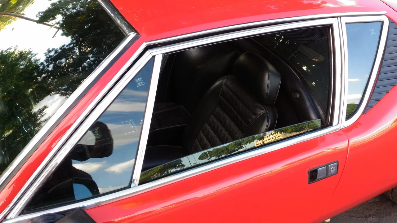 1972 DeTomaso Pantera - Image 28 of 31