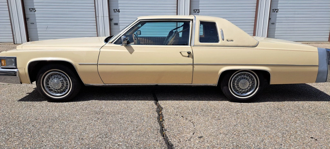 1979 Cadillac DeVille 5th Gen - Image 15 of 31