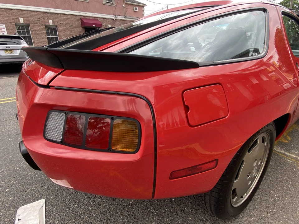 1984 Porsche 928 S - Image 28 of 31