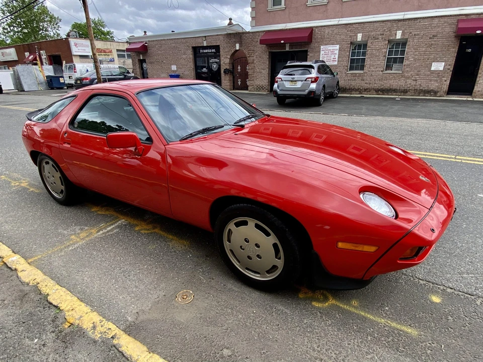 1984 Porsche 928 S - Image 11 of 31