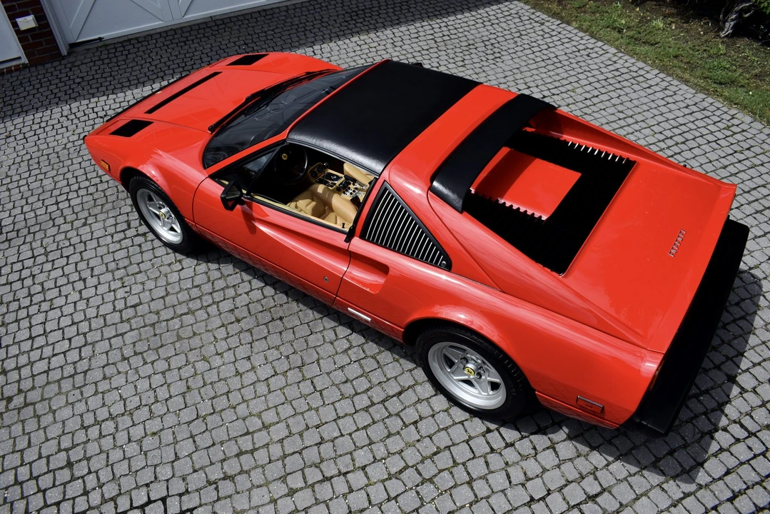 1985 Ferrari 308 GTS QV - Image 14 of 31