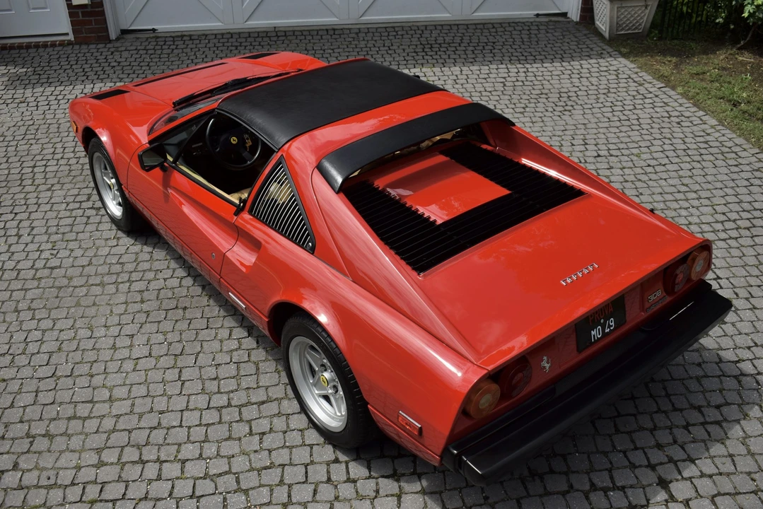 1985 Ferrari 308 GTS QV - Image 15 of 31