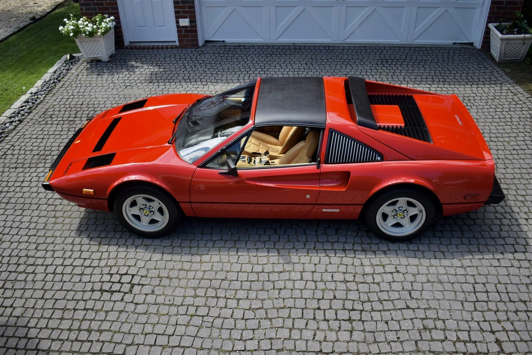1985 Ferrari 308 GTS QV - Image 11 of 31