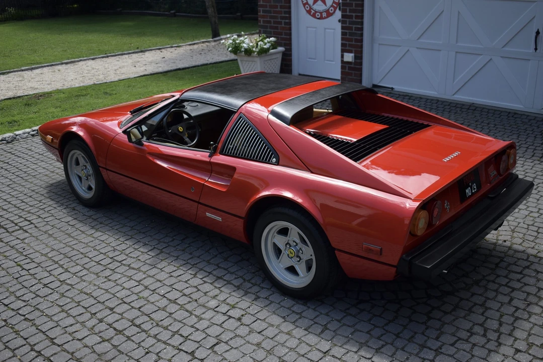 1985 Ferrari 308 GTS QV - Image 12 of 31
