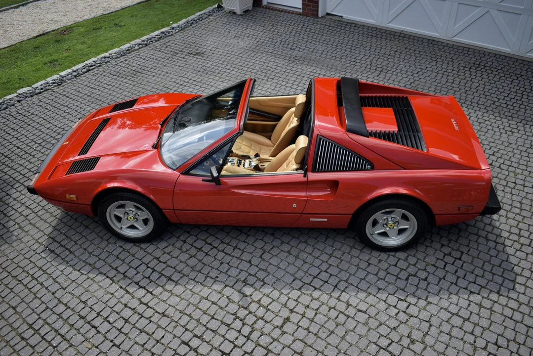 1985 Ferrari 308 GTS QV - Image 4 of 31
