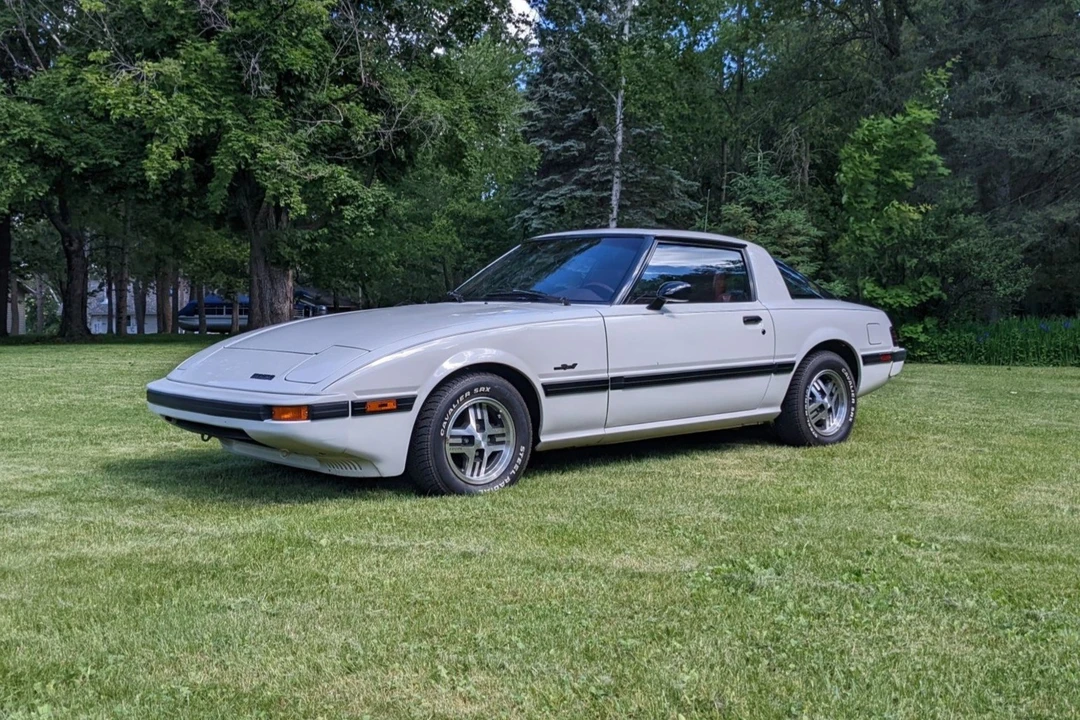 1985 Mazda RX-7 SA & FB - Image 2 of 31