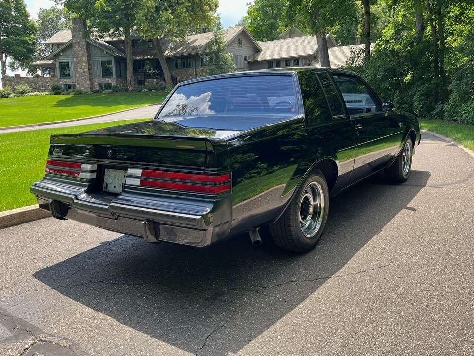 1987 Buick Grand National - Image 26 of 31
