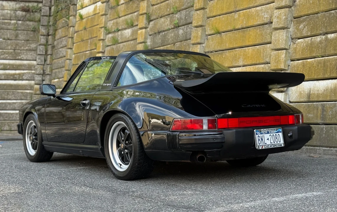 1987 Porsche 911 Carrera 3.2 - Image 11 of 31