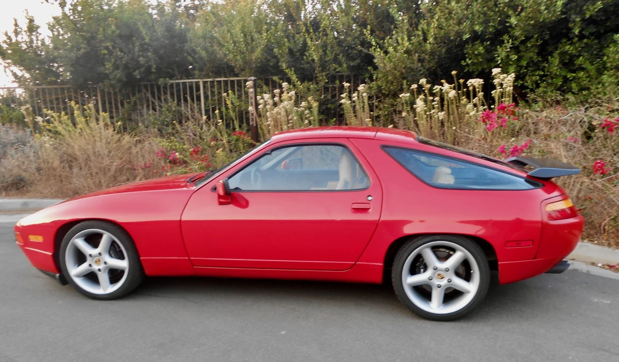 1987 Porsche 928 S4 - Image 2 of 31