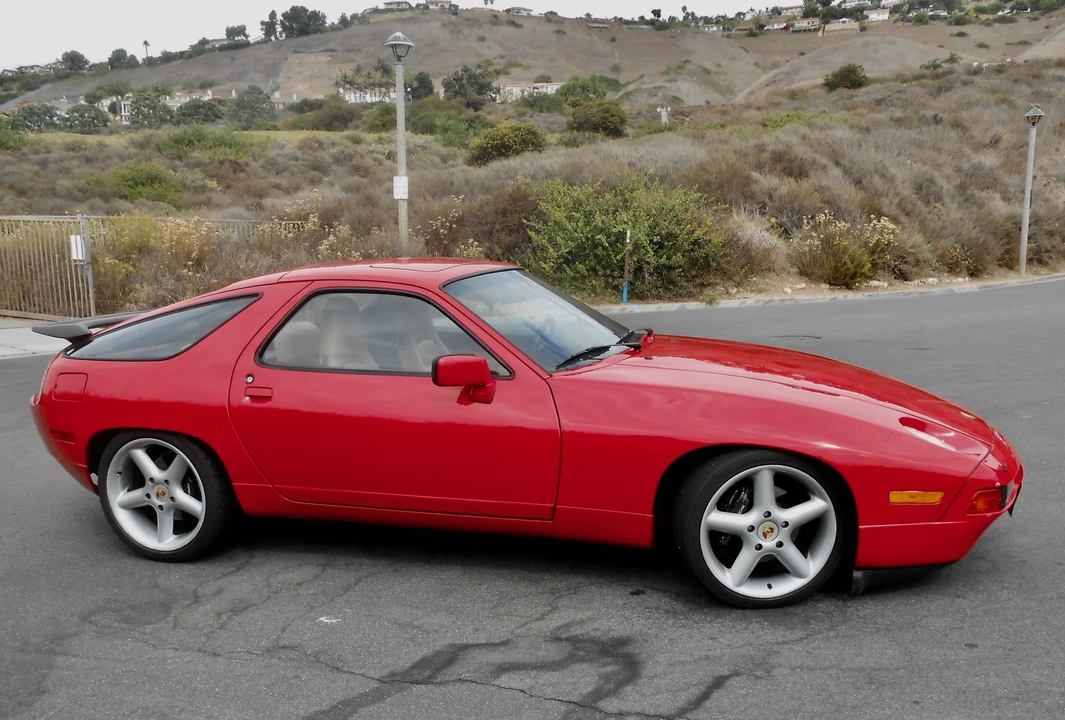 1987 Porsche 928 S4 - Image 10 of 31