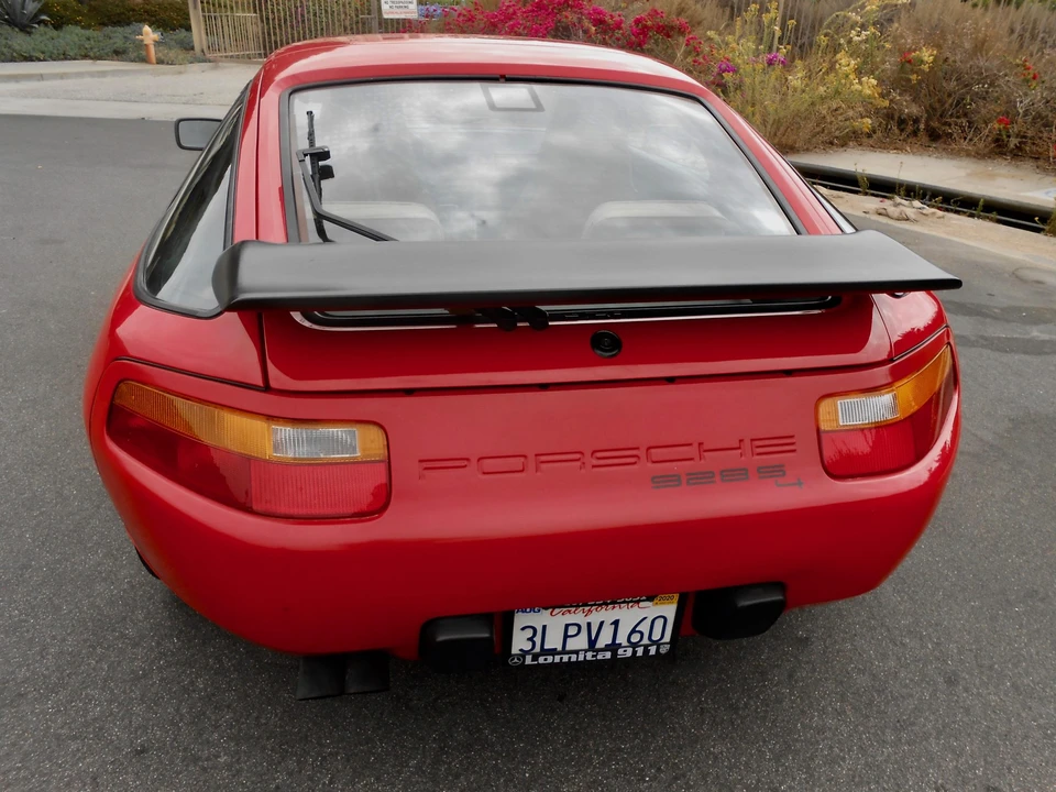 1987 Porsche 928 S4 - Image 17 of 31