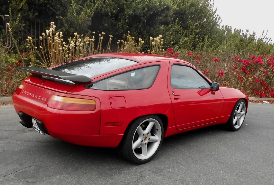 1987 Porsche 928 S4 - Image 12 of 31