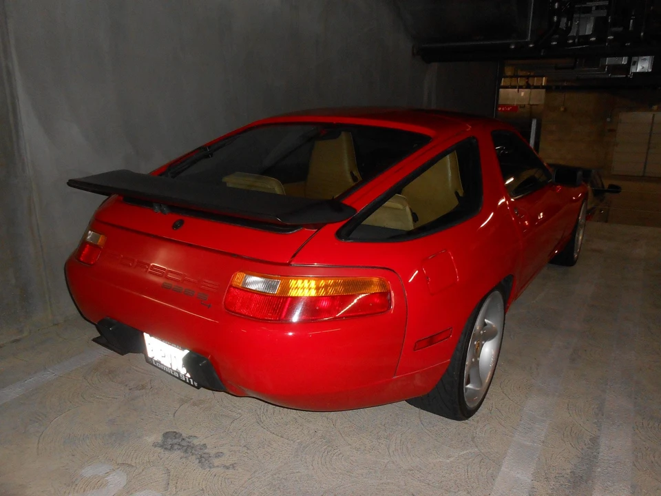 1987 Porsche 928 S4 - Image 16 of 31